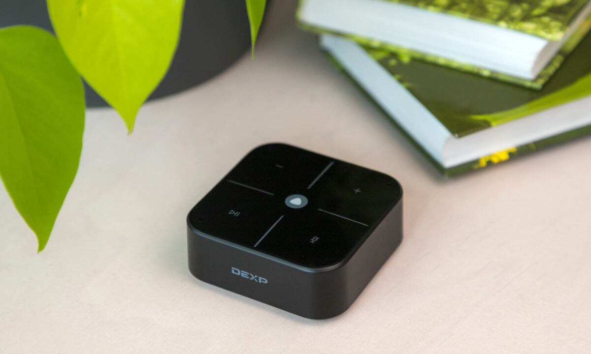 В продаже появились два новых устройства с умным помощником Яндекса.jpg